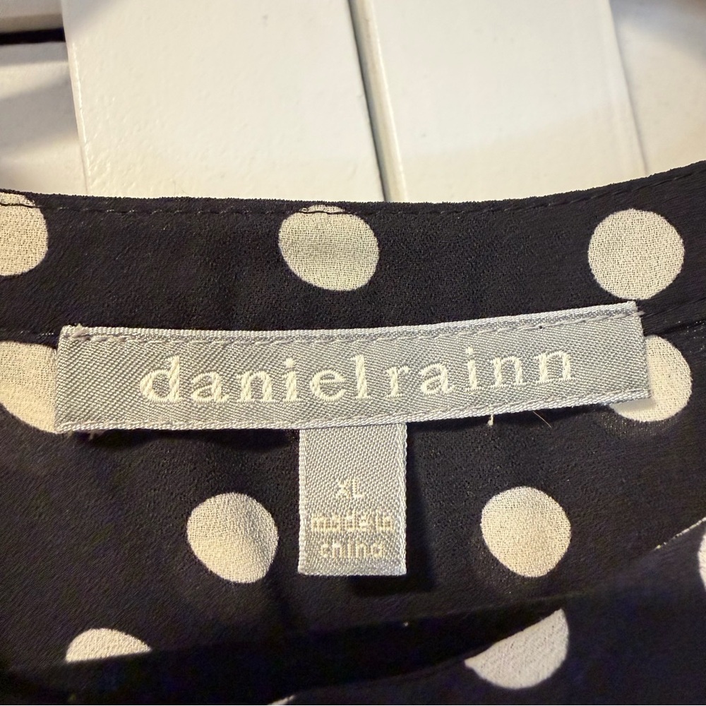 Sleeveless Polka Dot Blouse Work Office Top Pom Trim Lightweight Flowy - Picture 2 of 12